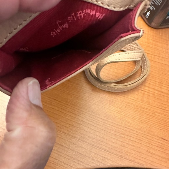 NWOT Hammitt 310 Mobile Crossbody Bag in Toast with Gold Accents - Picture 4 of 6